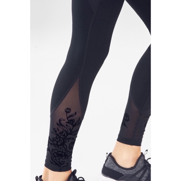 Fabletics Salar Floral Mesh Black Powerhold Leggings w Pockets - Size S - Picture 2 of 6